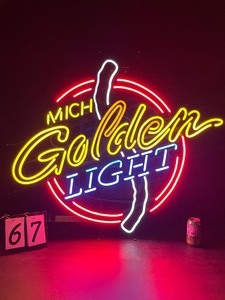 lot 67 image: Michelob Golden Draft - neon