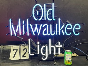 lot 72 image: Old Milwaukee Light Beer, neon sign