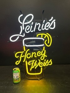 lot 70 image: Leinies Honeyweiss neon