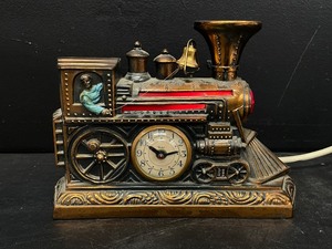 lot 140 image: Light up train engine, locomotive clock
