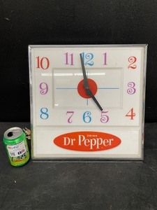lot 143 image: Dr Pepper PAM Electric clock