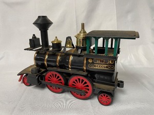 lot 26 image: Jim Beam train cars and tracks - locomotive