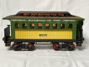 lot 32 image: Jim Beam train cars and tracks - Passenger car