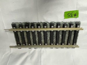 lot 35 image: Jim Beam train cars and tracks -track