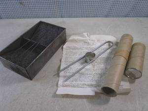 lot 12 image: (CS) Vintage Stovetop or Camp Toast...