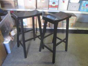 lot 15 image: (RMC) Pair of Pottery Barn 31 Tibe...