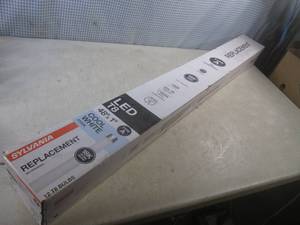 lot 22 image: (F-3) Box of 12 Sylvania LED T8 48...