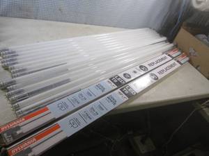 lot 23 image: (F-3) 18 Sylvania LED T8 48 x 1 T...