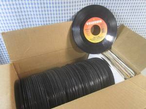 (BS) Assortment of Vintage 45 RPM R...