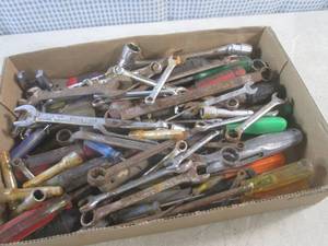 lot 34 image: (BSB) Flat of Assorted Wrenches, Sc...