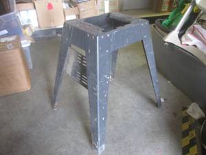 lot 44 image: (RMC) Power Tool Stand 28 12 Tall...