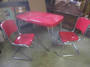 lot 47 image: (UD2) Vintage All Metal Table and 2...