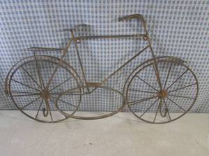 lot 103 image: (EC1) Metal Bicycle Wall Plant Pot ...