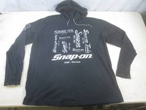lot 105 image: (A-4) Snap-On Long Sleeve Pullover ...