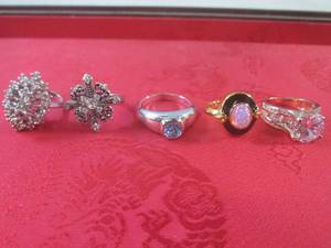 lot 127 image: (CNTR) 5 Rings with Stones...