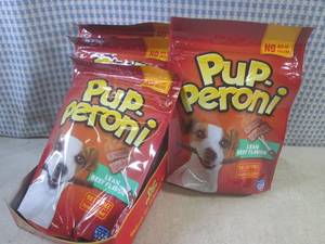 lot 133 image: (B-1) 4 Bags of Pup-Peroni Lean Bee...