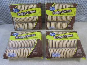 lot 151 image: (B-1) 4 Packages of Fudge Creme Coo...