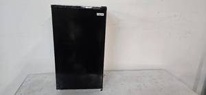 lot 5 image: IGLOO Mini Frige with freezer and a dimension of 19L x 18W x 33H (used from a shutdown Hotel)