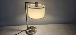 lot 19 image: Bedside Lamp from a shutdown Hotel