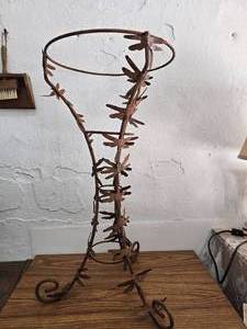 lot 3 image: Dragonfly plant stand, black black stand