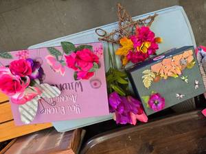 lot 7 image: Hand decorated boxes