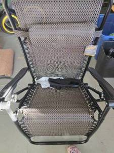 lot 25 image: Zero gravity chair