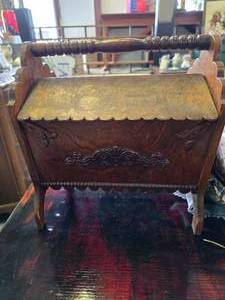 lot 56 image: Sewing Box with fabric scraps