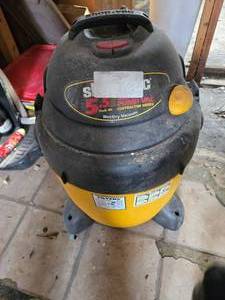 lot 64 image: Commercial Shop Vac