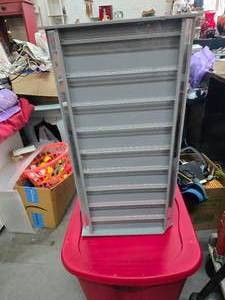 lot 72 image: Earring display