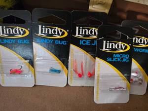 lot 82 image: 8 Ice fishing lures
