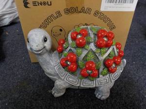 lot 11 image: Turtle Solar Statue 8 x 6...