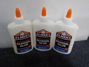 lot 18 image: 3 Elmers 7 oz School Glue...