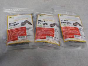 lot 30 image: 3 pkgs 5.29 oz each Dried Premium B...