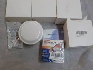 lot 108 image: Leaftol Retainer Cleaner Care and D...