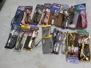 lot 211 image: 16 pair Readers Glasses -variety of...