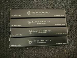 lot 54 image: 4 Sticks Of Savvy Minerals Young Living Lipstick - Journey