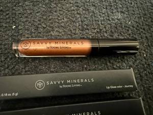 4 Sticks Of Savvy Minerals Young Living Lipstick - Journey