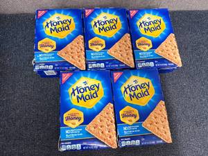 lot 253 image: 5 Boxes Of Honey Maid Graham Crackers