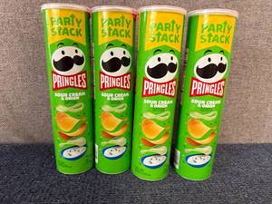 lot 194 image: 4 Cans Of Pringles