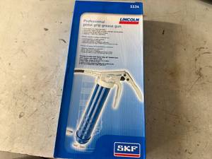 lot 5 image: Lincoln Professional Pistol Grip Grease Gun