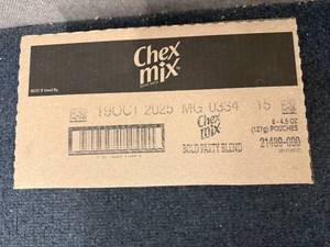 lot 150 image: 8 Pouches Of Chex Mix Bold Party