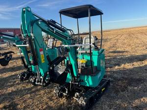 lot 207 image: Mini Excavator H15R 420cc Gas Engine