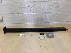 lot 444 image: Vevor Cable Railing Post 42H