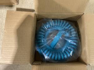 lot 262 image: LOT OF 12 Packs Of 2 Kitchen HQ Silicone Chip Makers (24 Total)