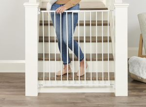 lot 356 image: Regalo 2-in-1 Extra Tall Easy Swing Stairway and Hallway Walk Through Baby Gate, White, 24 - 40.5 Wide