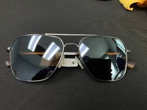 lot 57 image: Nautica Mens Rxable Sport Sunglasses n9208s (May Have Minor Scratches)