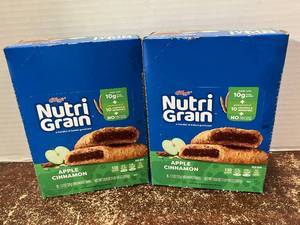 lot 31 image: Nutrigrain Apple Cinnamon Bars