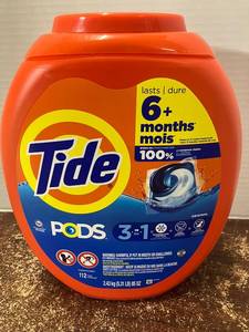 lot 8 image: Tide Pods