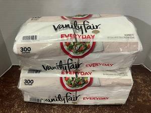 lot 75 image: Vanity Fair Napkins