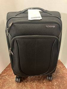 lot 17 image: 20 Expandable Spinner Suitcase